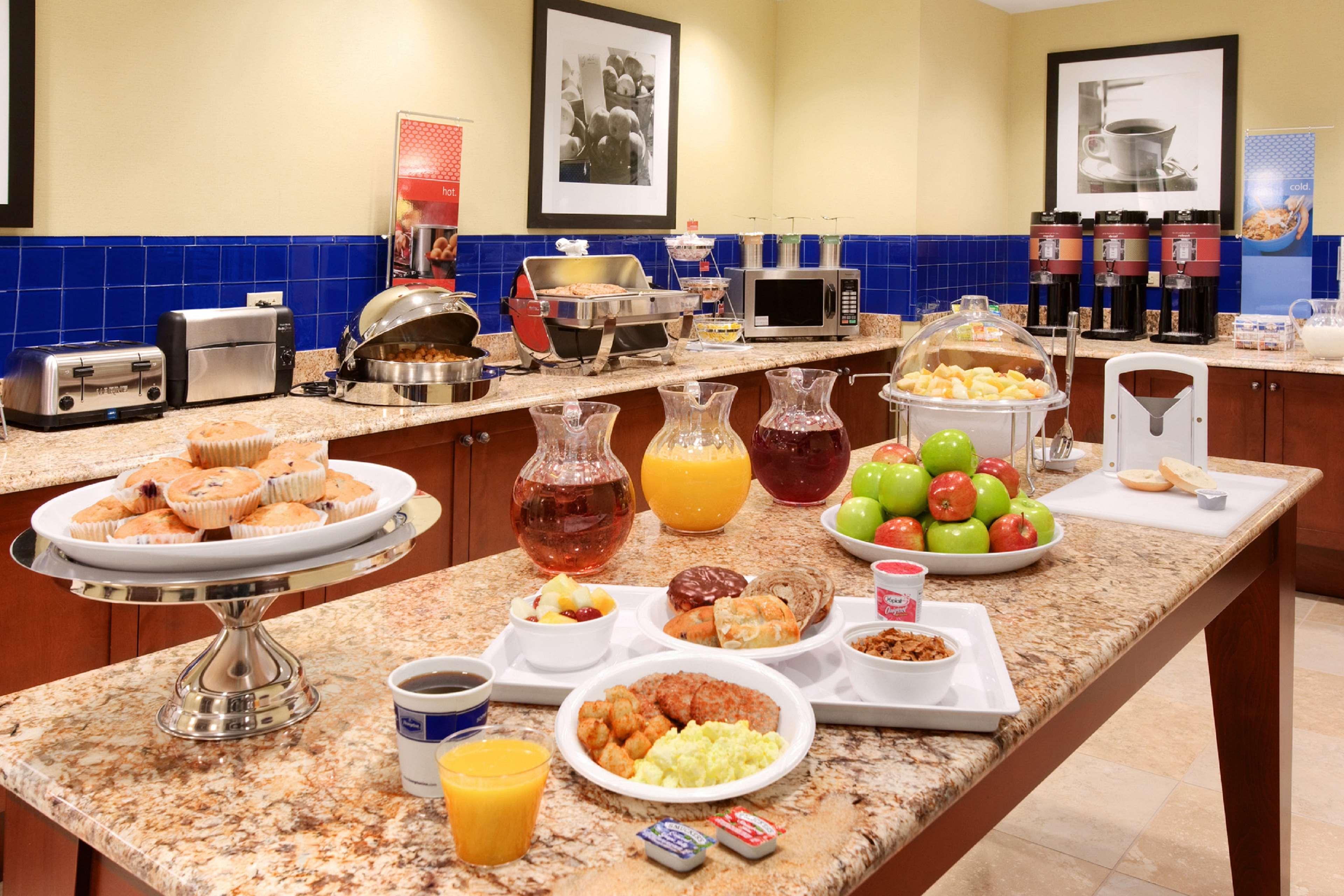 Hampton Inn And Suites Hartford/Farmington Zewnętrze zdjęcie