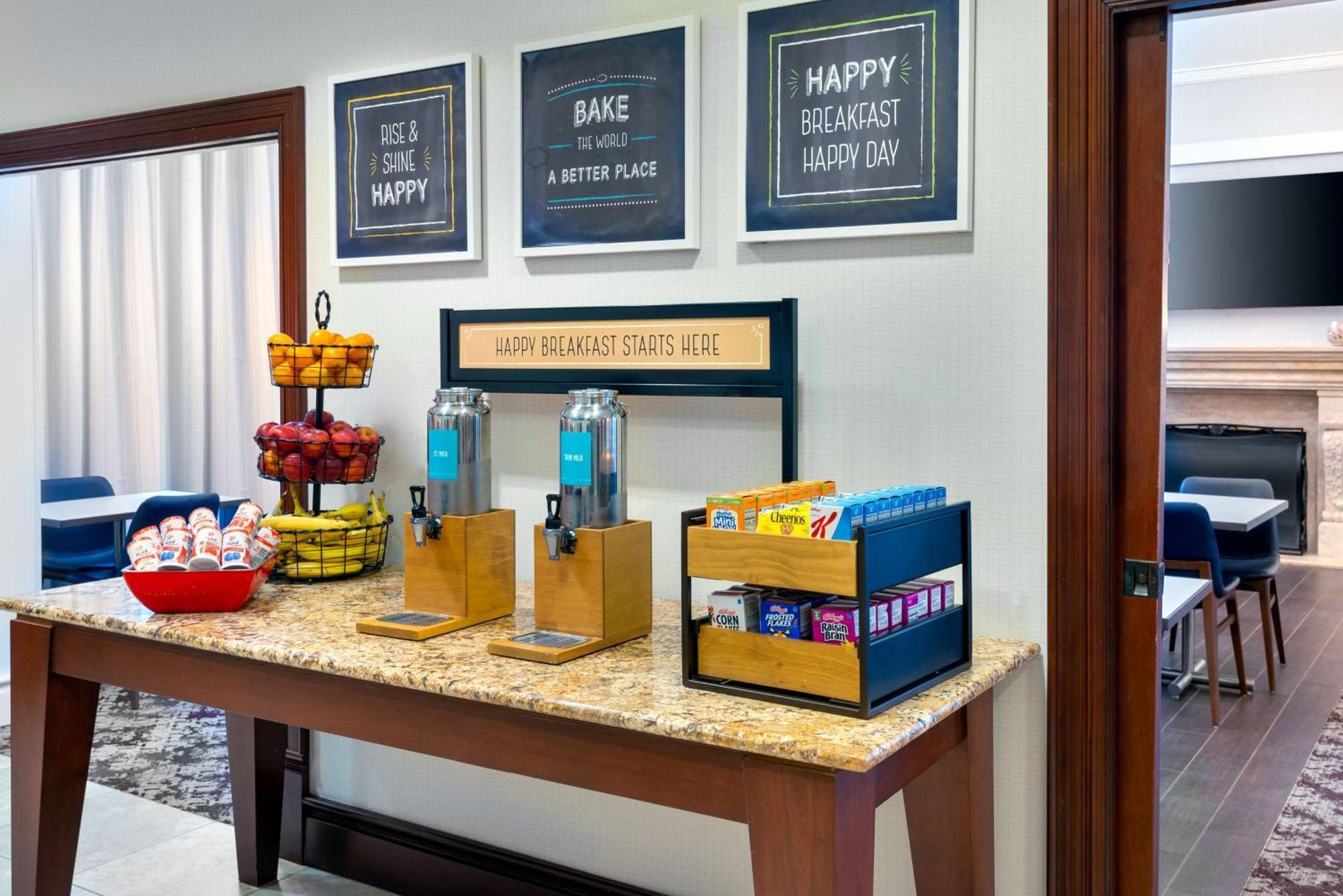 Hampton Inn And Suites Hartford/Farmington Zewnętrze zdjęcie