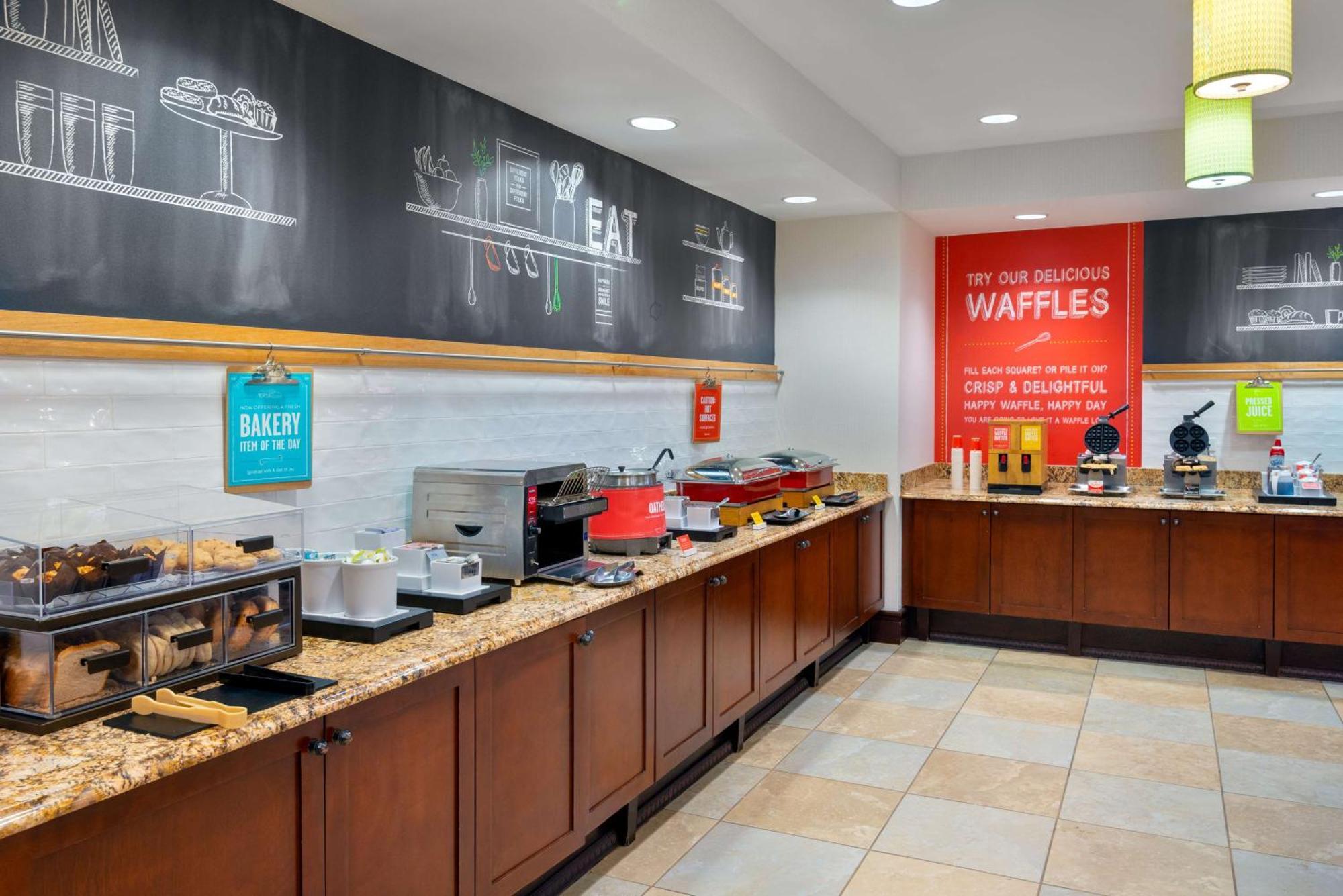 Hampton Inn And Suites Hartford/Farmington Zewnętrze zdjęcie